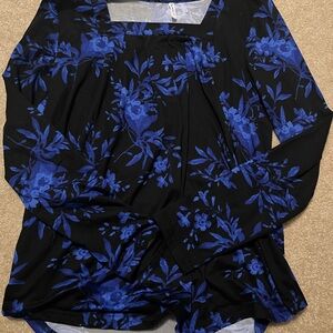Blue Floral Square-Neck Long Sleeve Top - Women